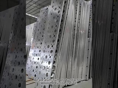 خزانة ألومنيوم بنظام الناقل على شكل حرف T للديكور الداخلي باللون الأبيض والذهبي